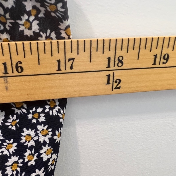 Daisy print maxi dress - Picture 9 of 13